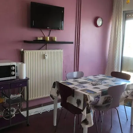 Meuble 28m2 Vue Cote Centre Et Massif De La Gardiole