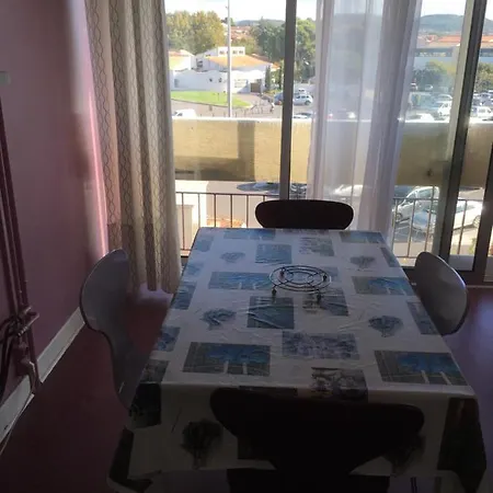 Meuble 28m2 Vue Cote Centre Et Massif De La Gardiole